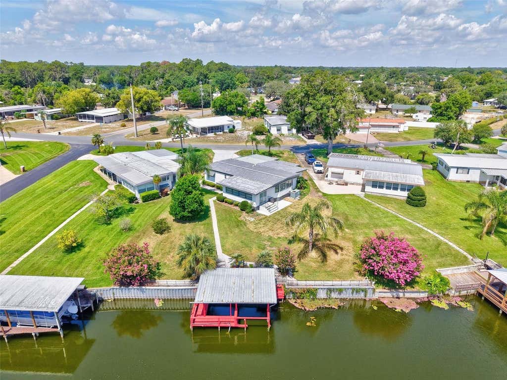 Photo of 34312 Carl Road, Leesburg, FL 34788 (MLS # G5114059)