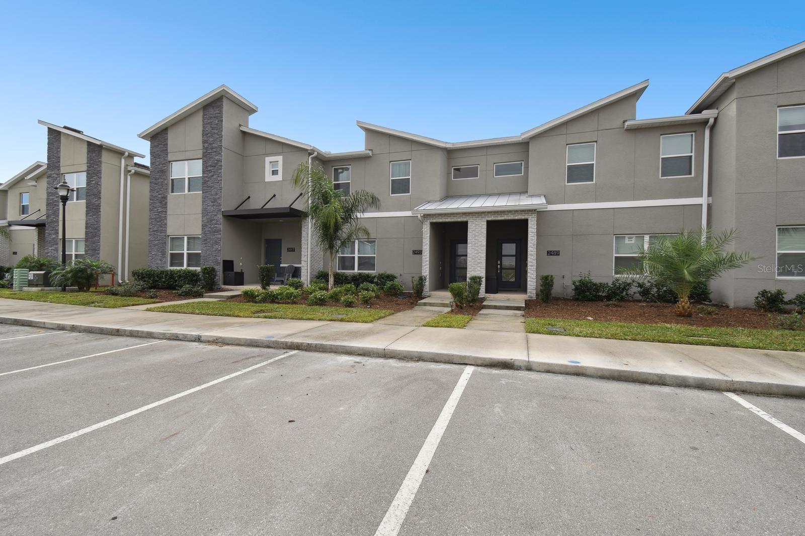 2493 READING TRAIL