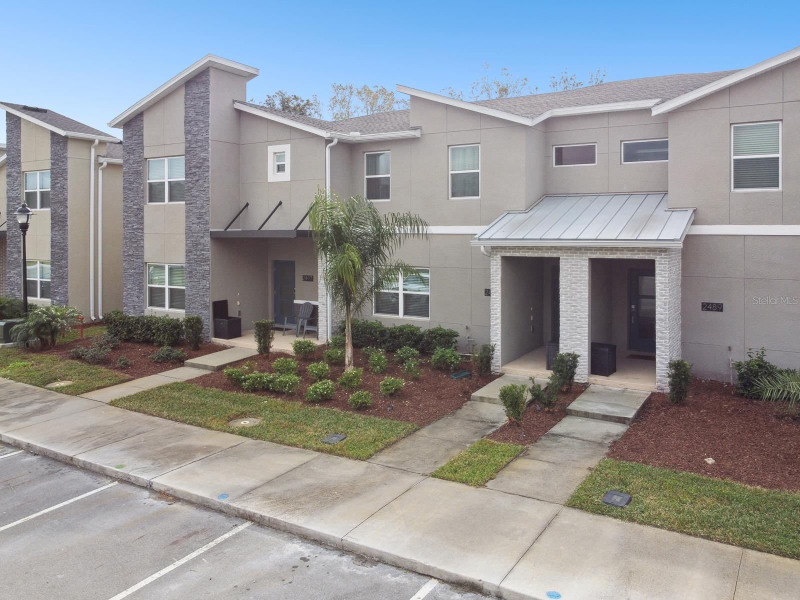 2493 READING TRAIL