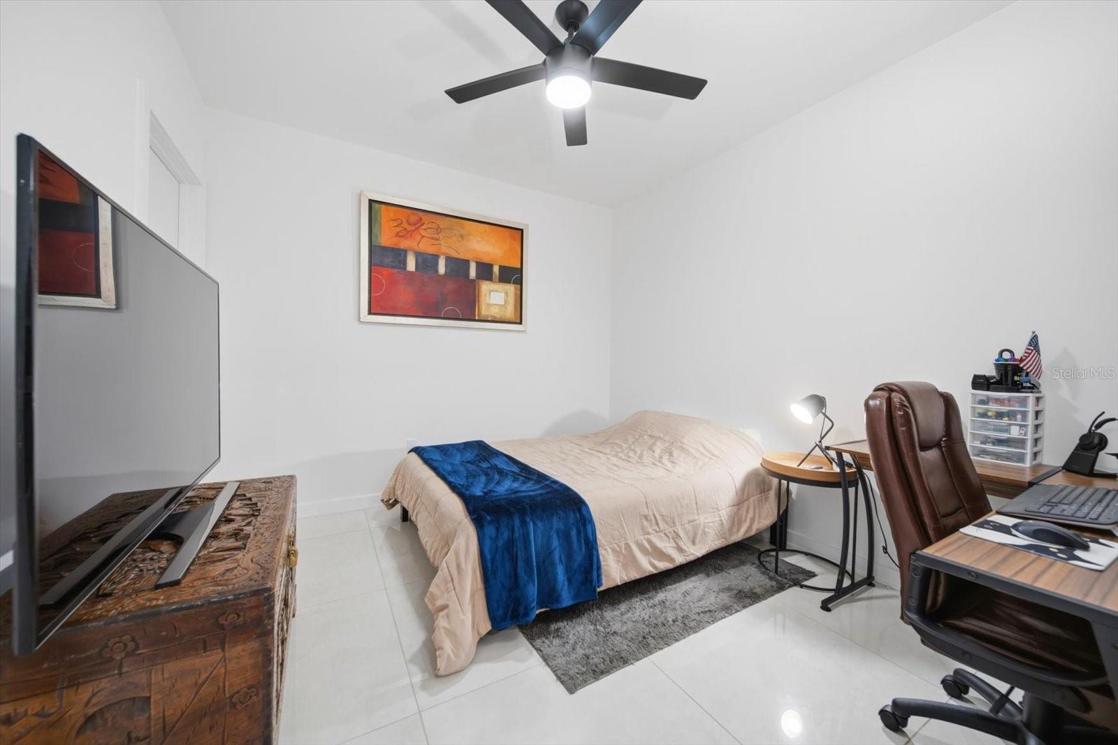 MIRROR, THE CONDO - Residential