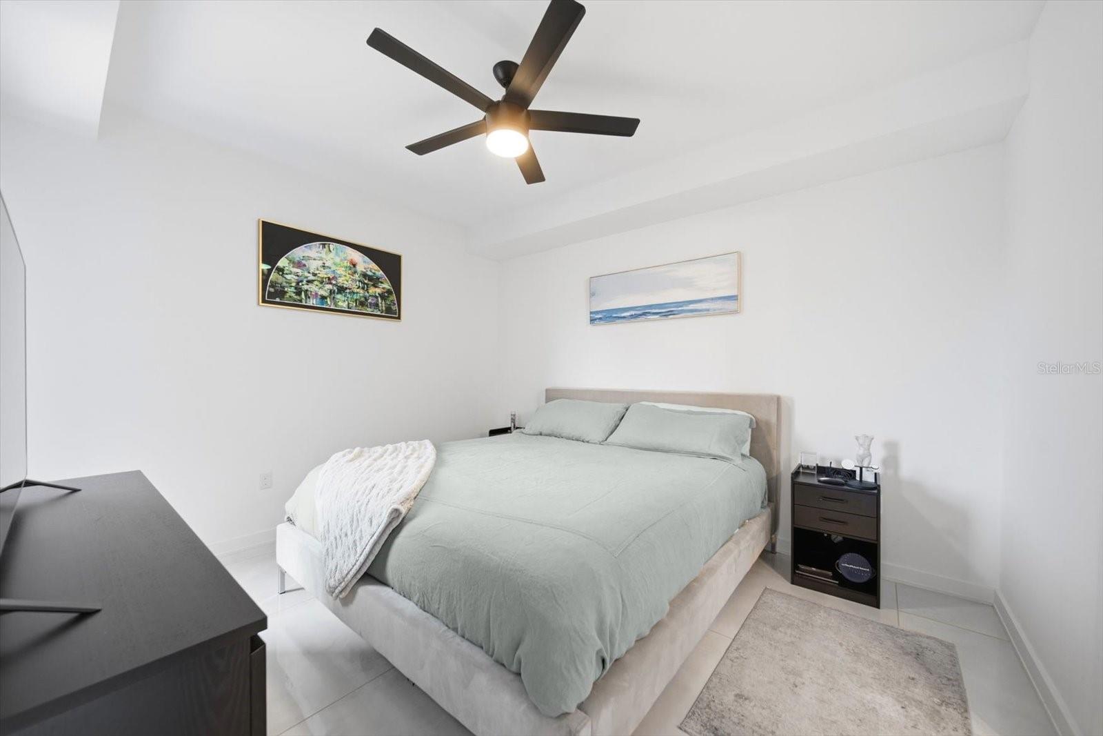 MIRROR, THE CONDO - Residential