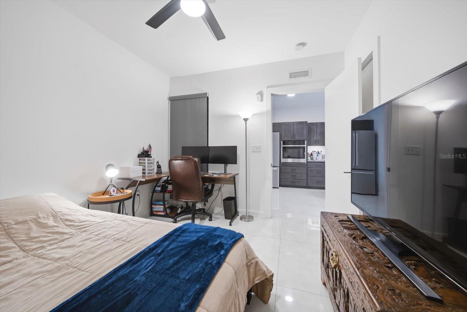 MIRROR, THE CONDO - Residential