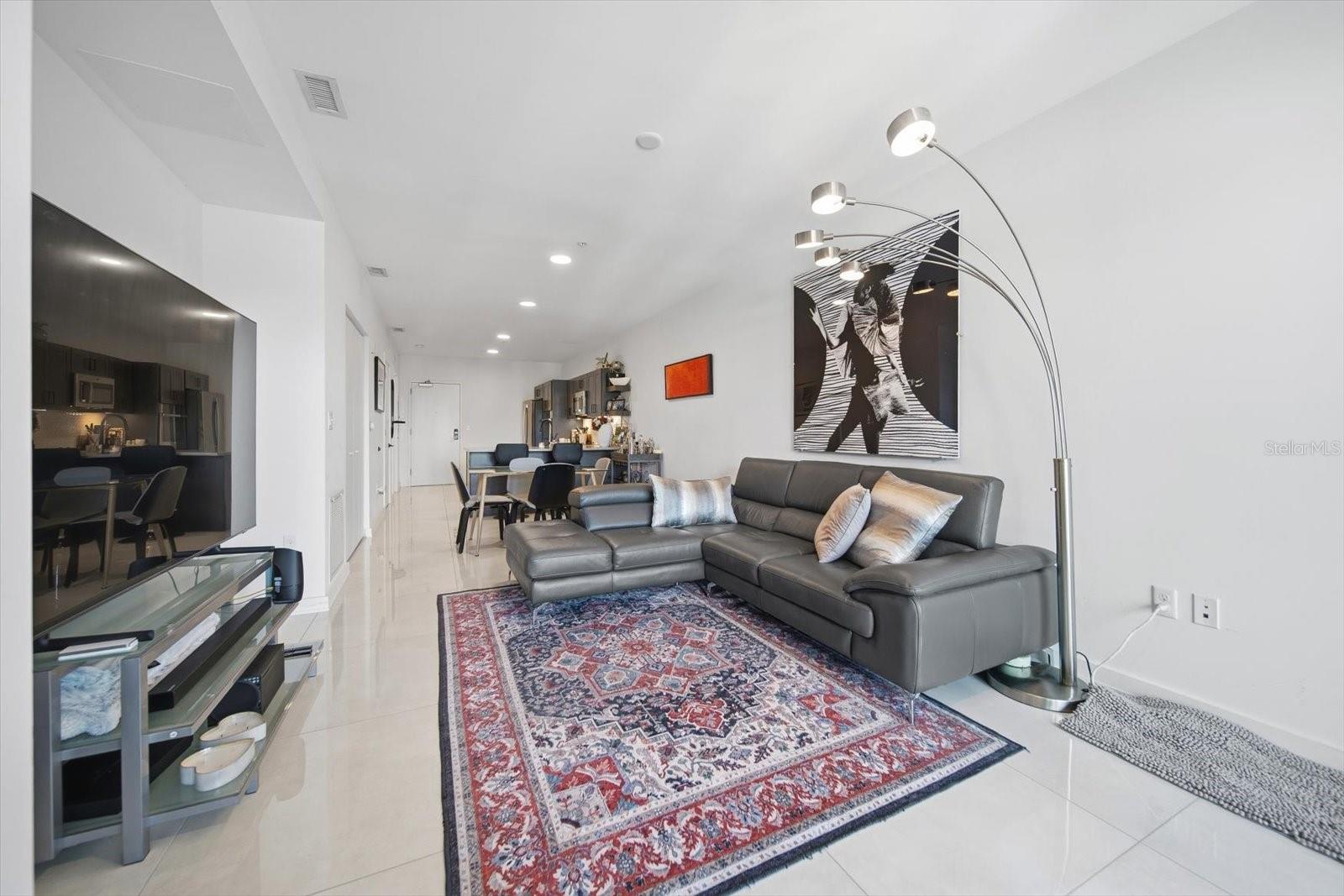 MIRROR, THE CONDO - Residential