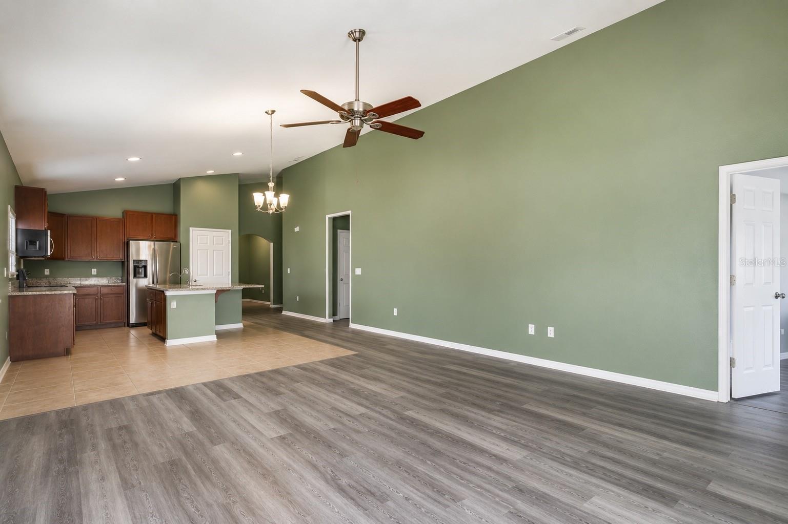 5343 RADIANCE COURT