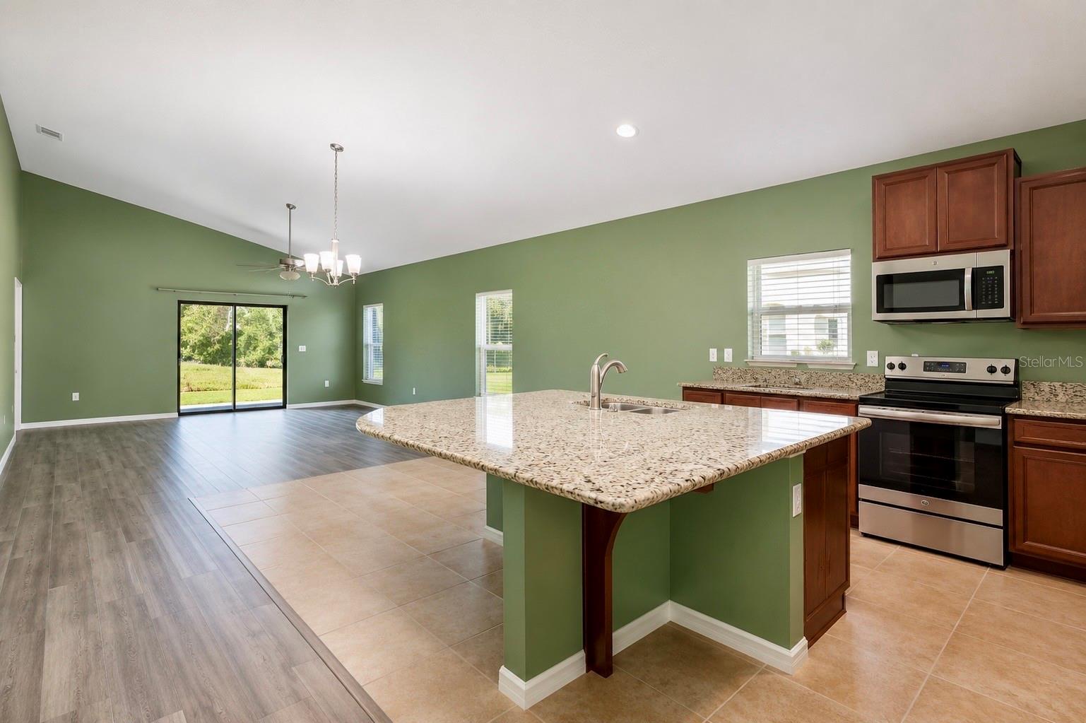 5343 RADIANCE COURT