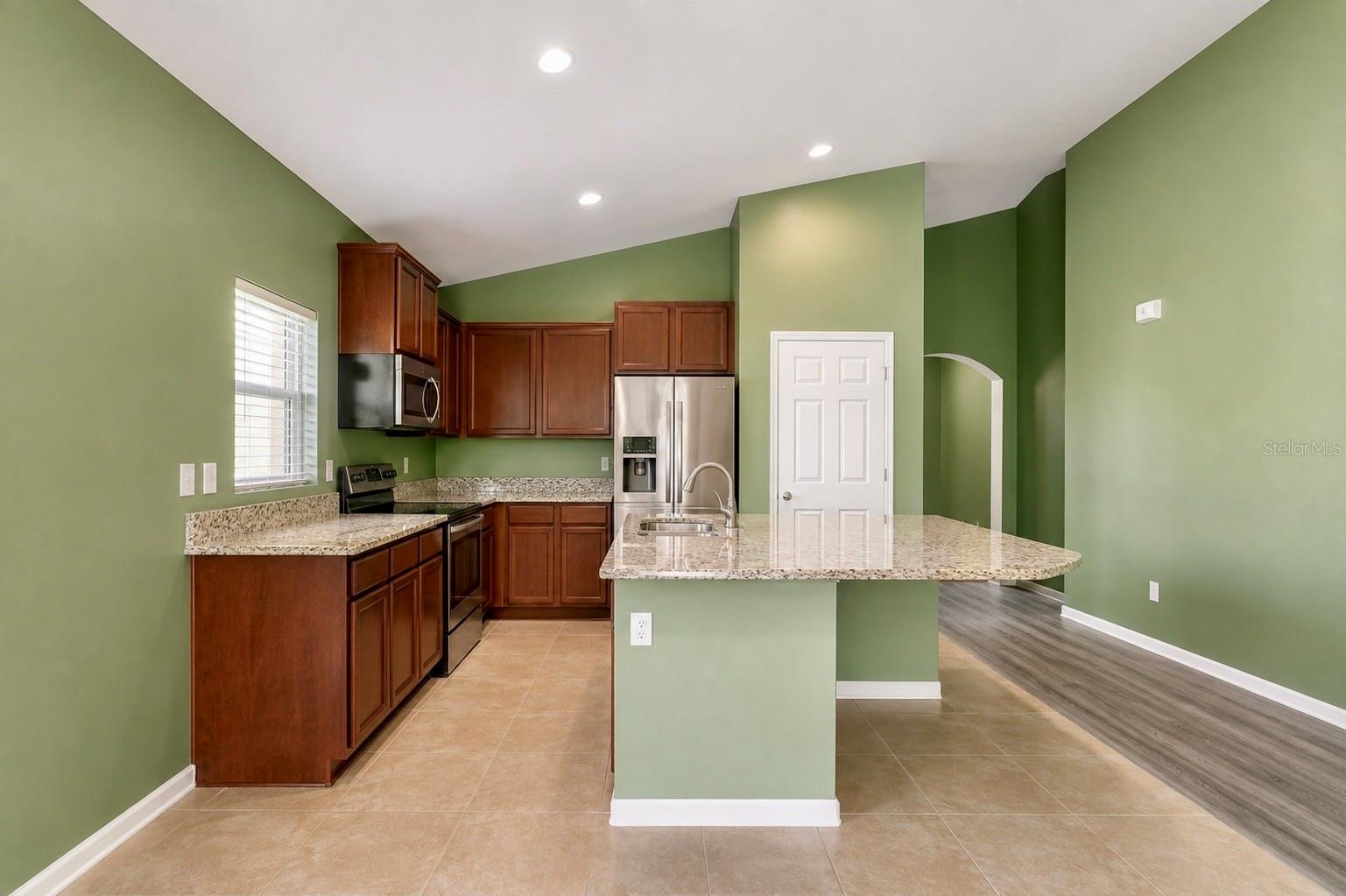 5343 RADIANCE COURT