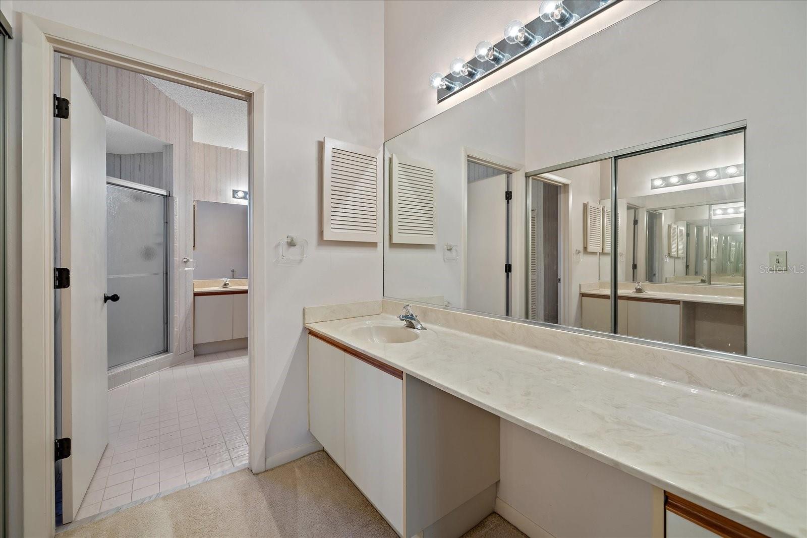 LANDINGS SOUTH V, THE LANDINGS - Residential