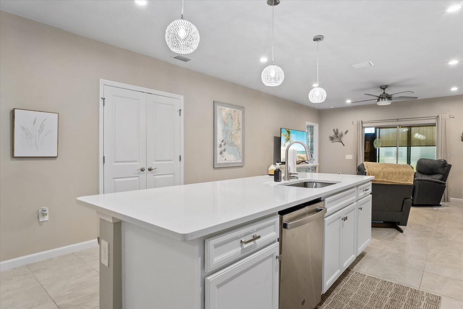 PALMS/WEST PORT - Residential