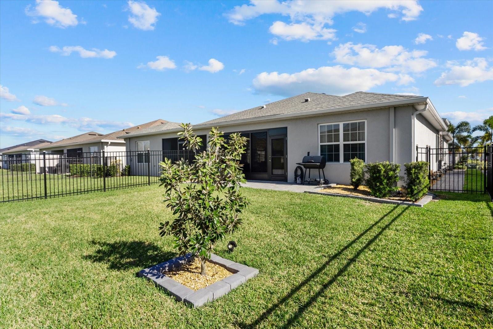 PALMS/WEST PORT - Residential