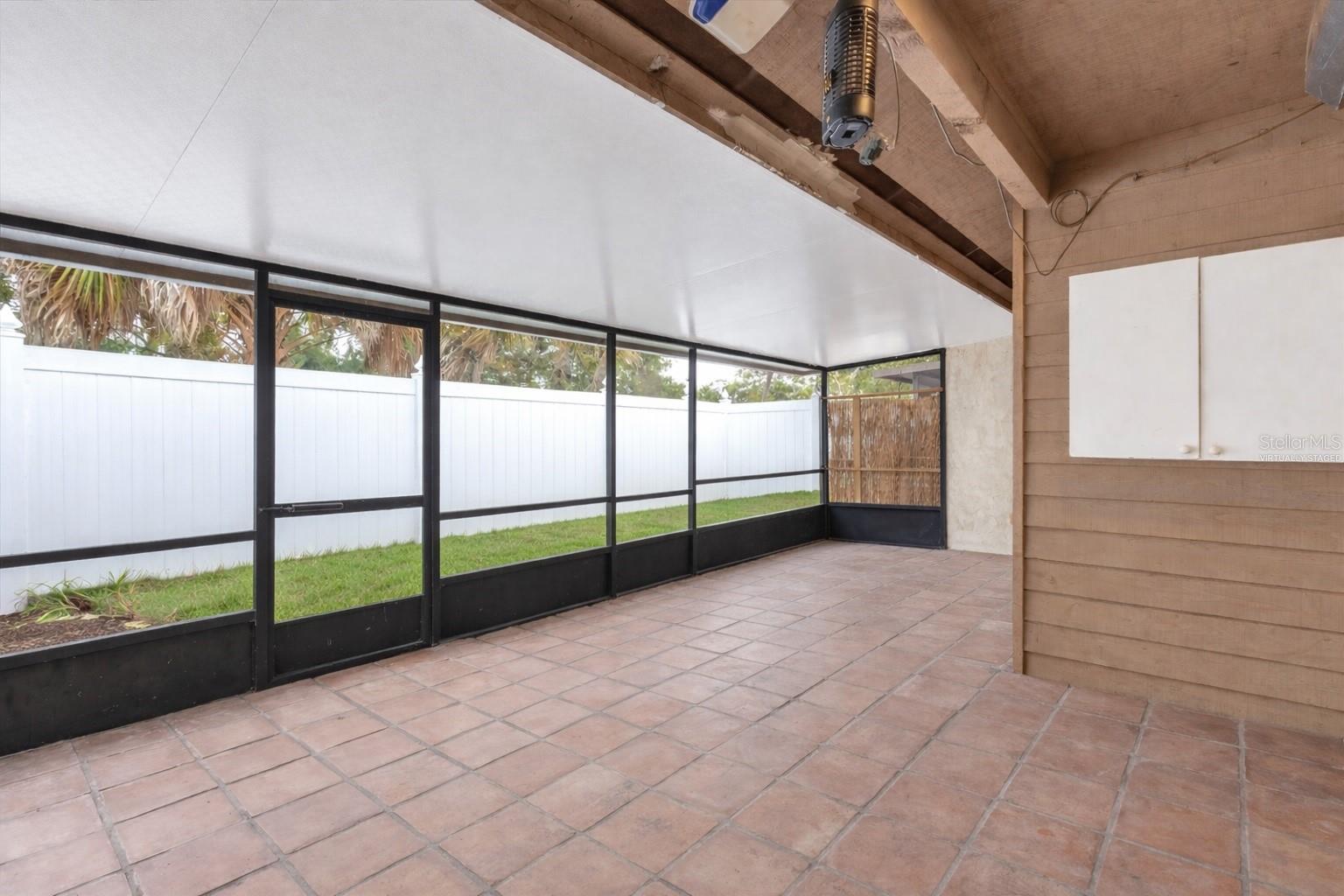 MONTGOMERY SQUARE - Residential