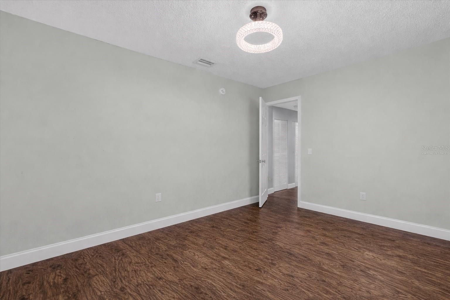 MONTGOMERY SQUARE - Residential