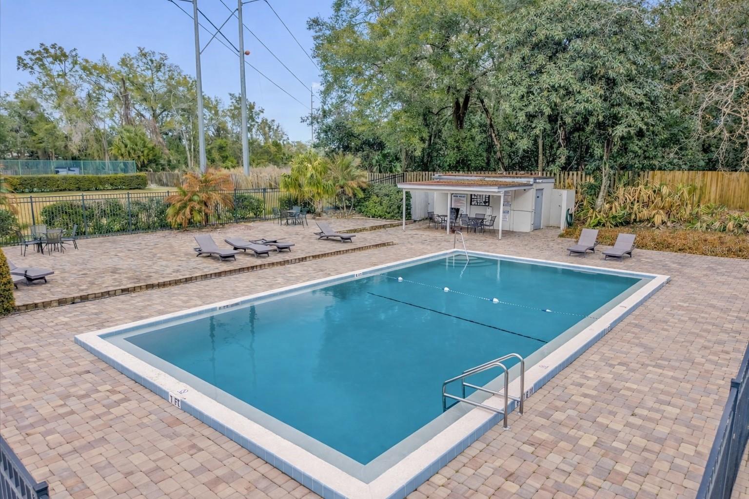 MONTGOMERY SQUARE - Residential