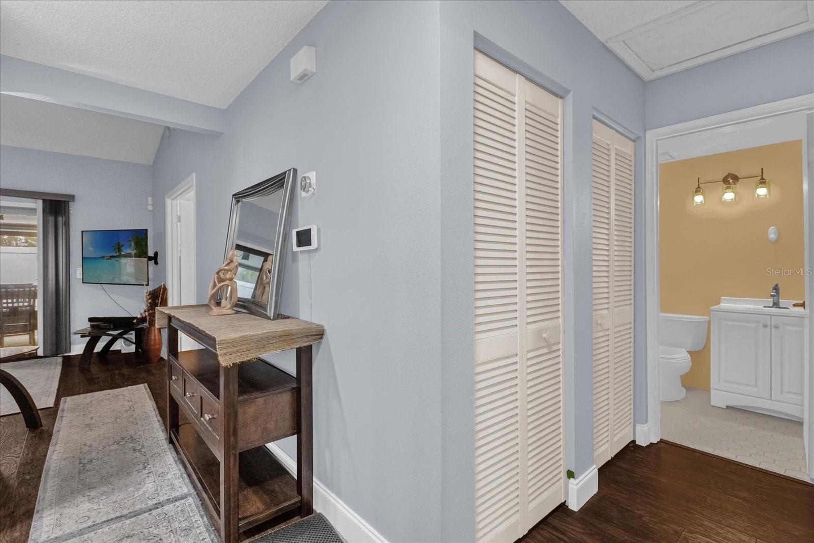 MONTGOMERY SQUARE - Residential