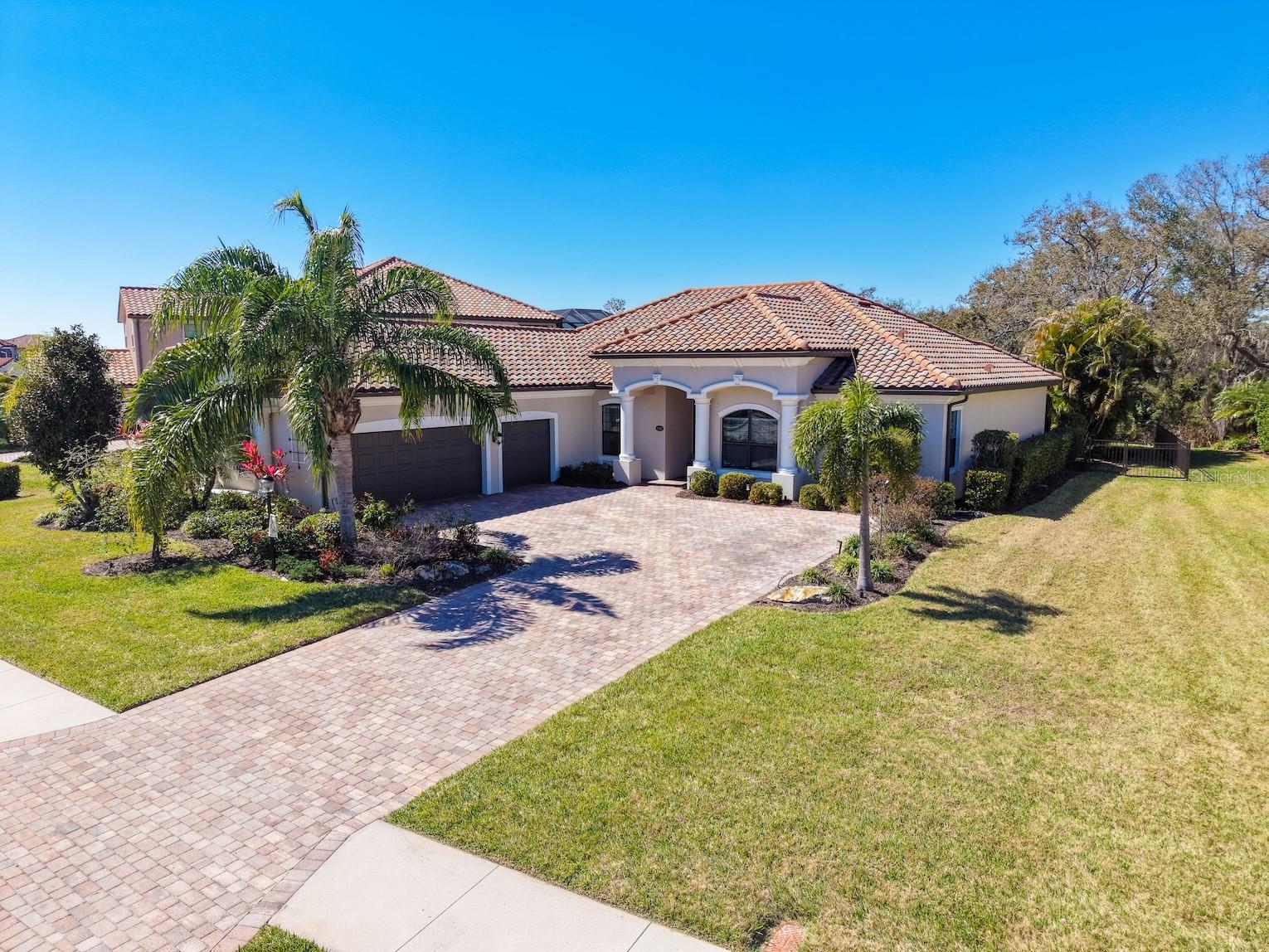 BRIDGEWATER AT LAKEWOOD RANCH - Residential