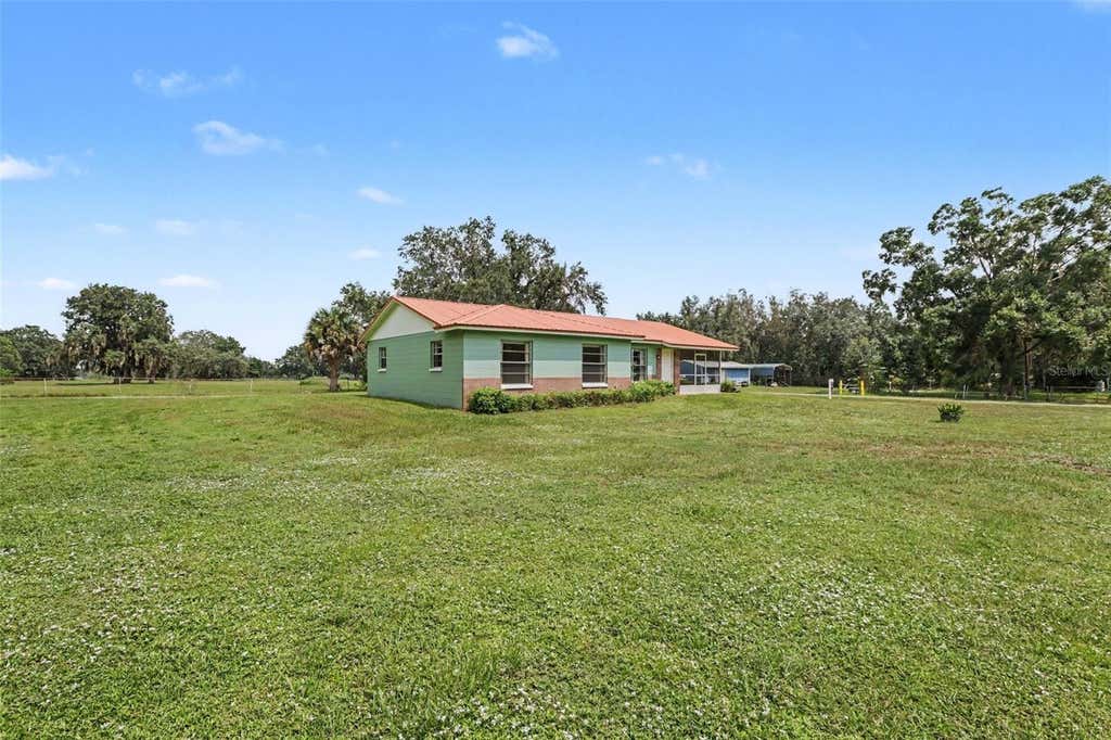Photo of 3149 Sydney Dover Road, Dover, FL 33527 (MLS # TB8533122)