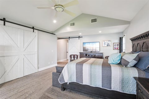 Tiny photo for 1000 N Lakeshore Boulevard, Howey In The Hills, FL 34737 (MLS # O6428479)