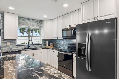 Tiny photo for 1000 N Lakeshore Boulevard, Howey In The Hills, FL 34737 (MLS # O6428479)