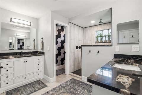 Tiny photo for 1000 N Lakeshore Boulevard, Howey In The Hills, FL 34737 (MLS # O6428479)