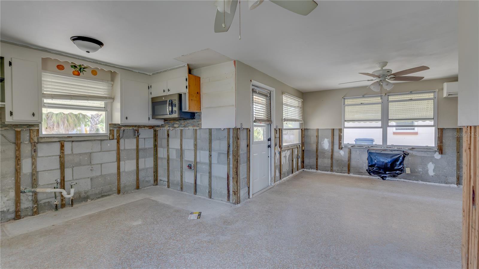 PAGES REP OF MITCHELLS BEACH - Residential
