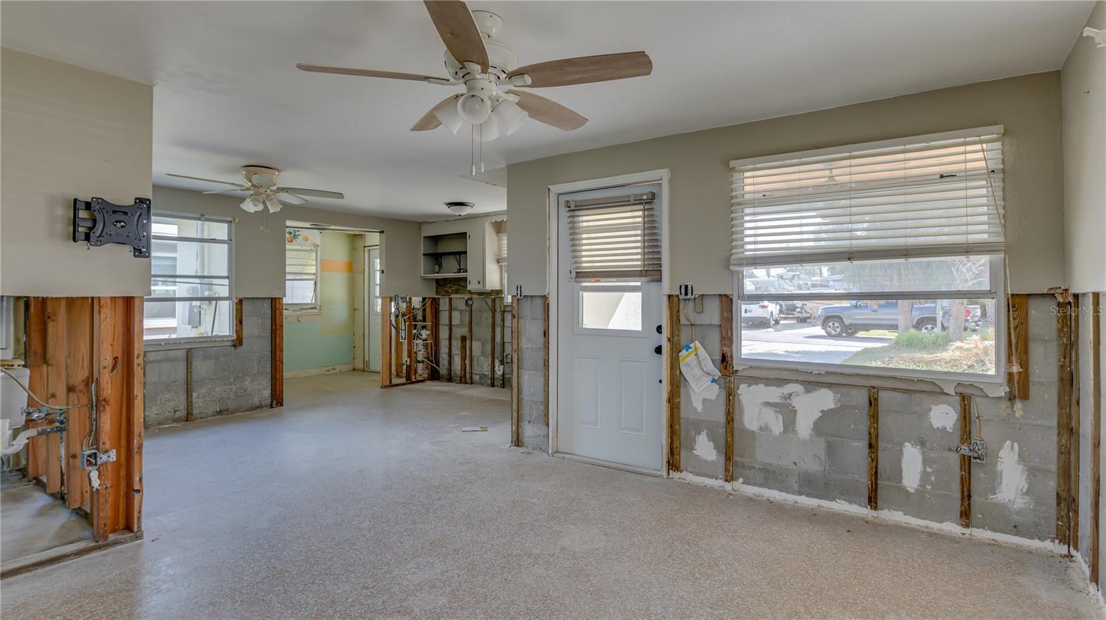 PAGES REP OF MITCHELLS BEACH - Residential