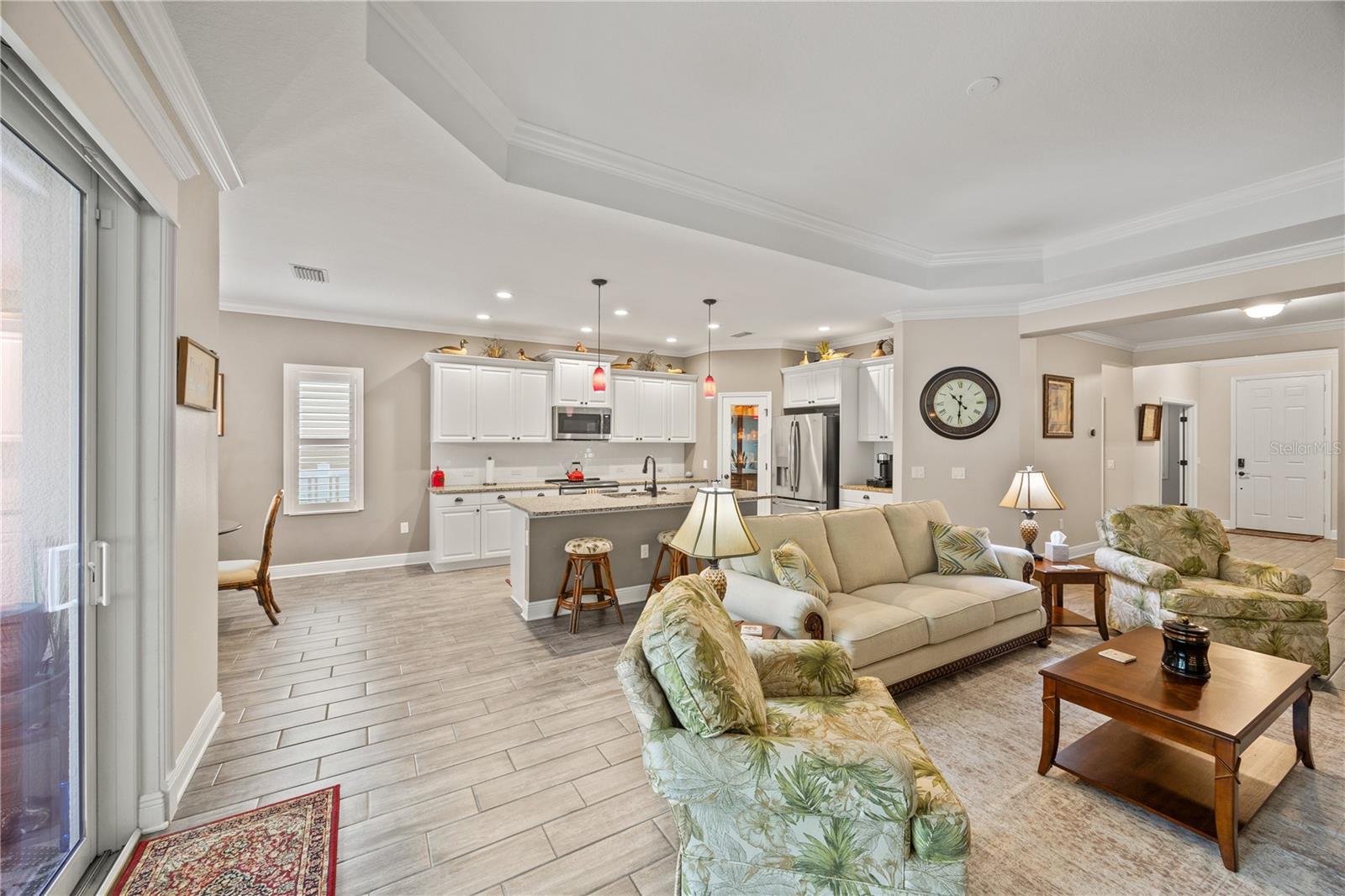 7586 RIDGELAKE CIRCLE