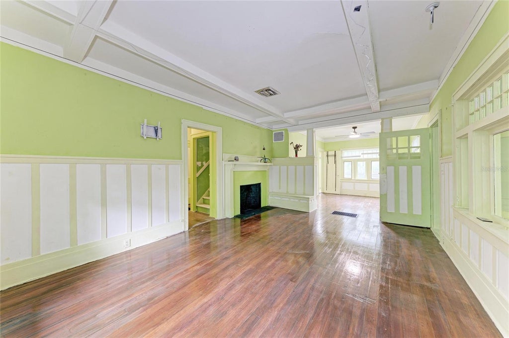 Photo of 1005 16th Avenue S, St Petersburg, FL 33705 (MLS # A4708423)