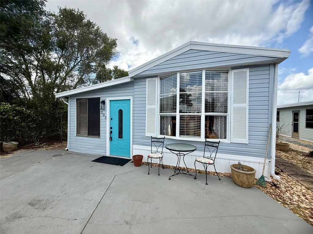 Photo of 205 Pansy Street, Davenport, FL 33837 (MLS # P4938448)