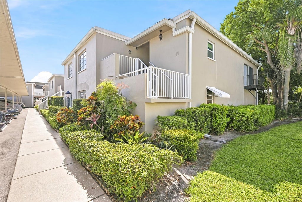 Photo of 919 Osceola Road #207, Belleair, FL 33756 (MLS # TB8533075)