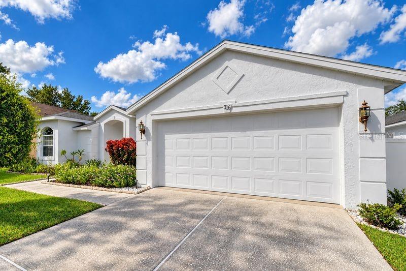 316 CRYSTAL GOBLET COURT