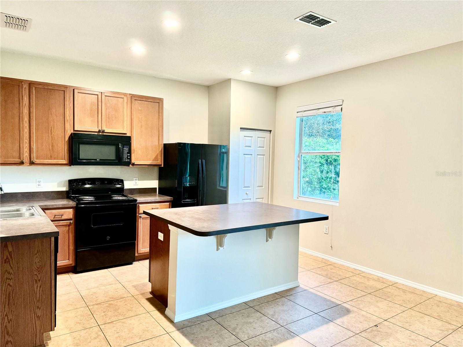 535 AEOLIAN DRIVE