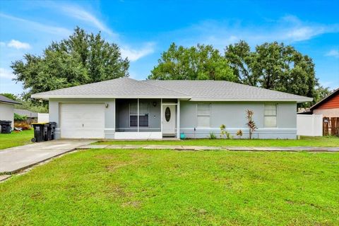 Photo of 605 Kings Lane SW, Winter Haven, FL 33880 (MLS # O6337410)