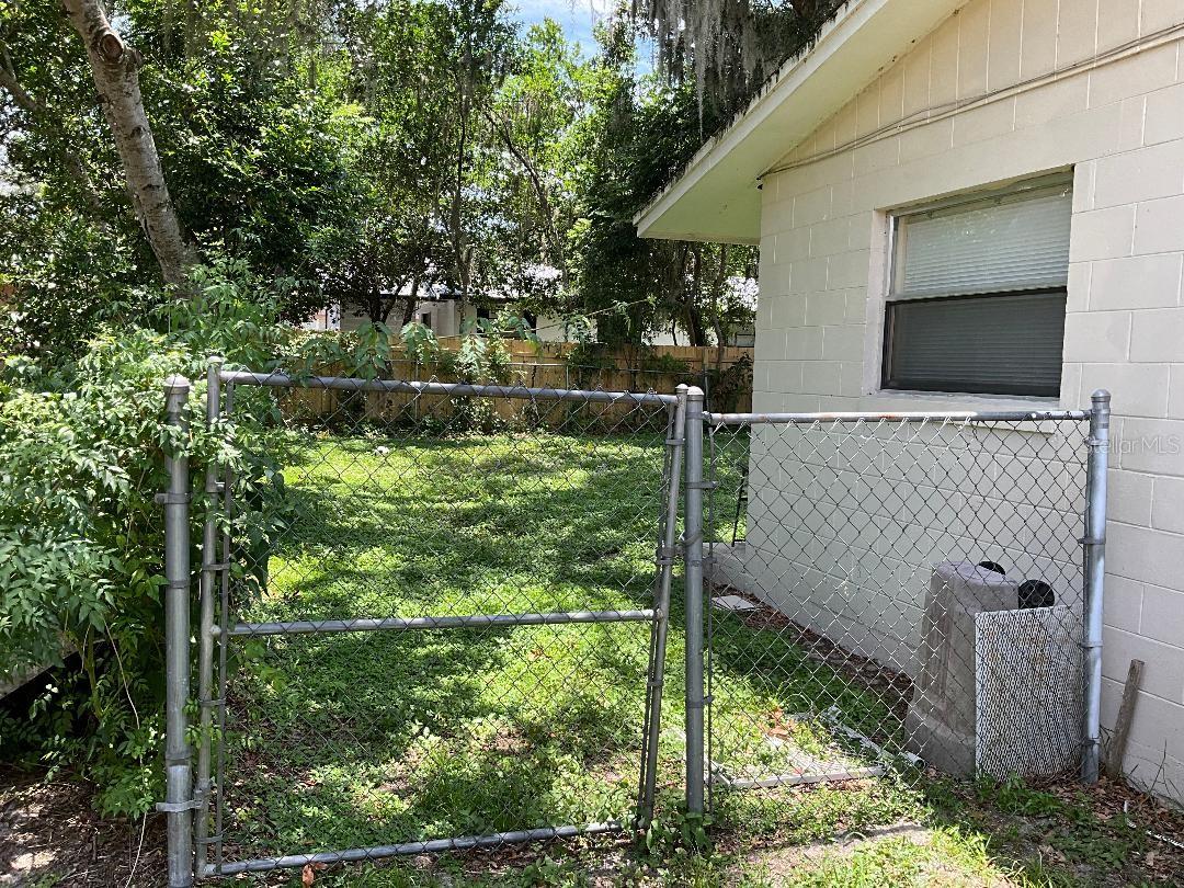 620 W GRAVES AVENUE