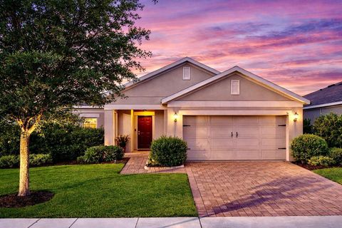 Photo of 9760 Kinmore Drive, Groveland, FL 34736 (MLS # O6395158)