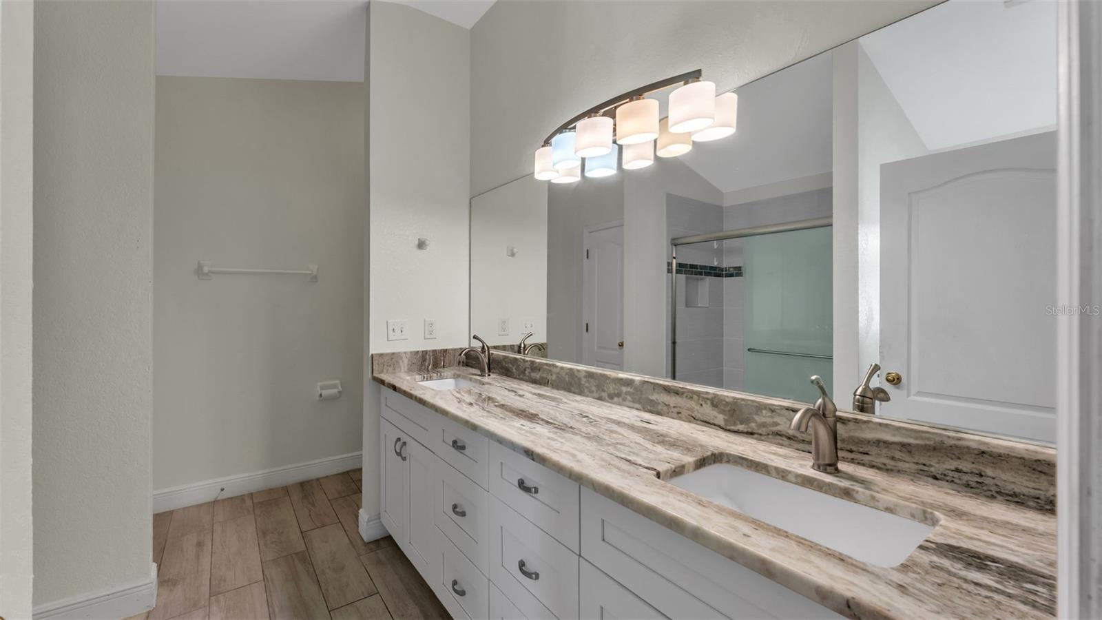 TWIN LAKES AT CHRISTINA PH 02 - Residential