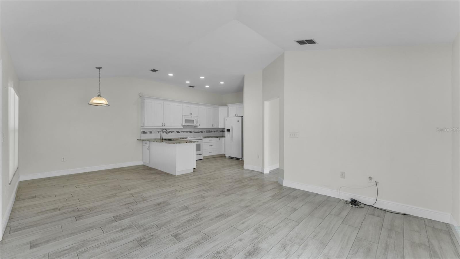 TWIN LAKES AT CHRISTINA PH 02 - Residential