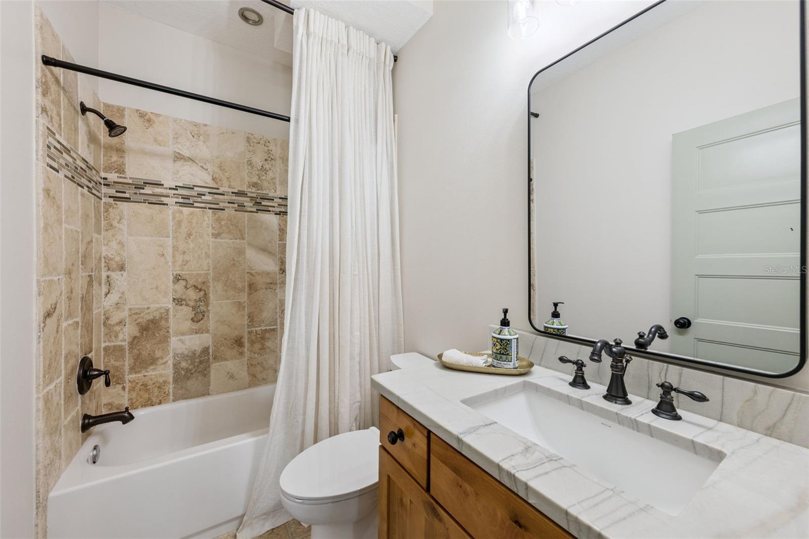 LAKE FISCHER ESTATES - Residential