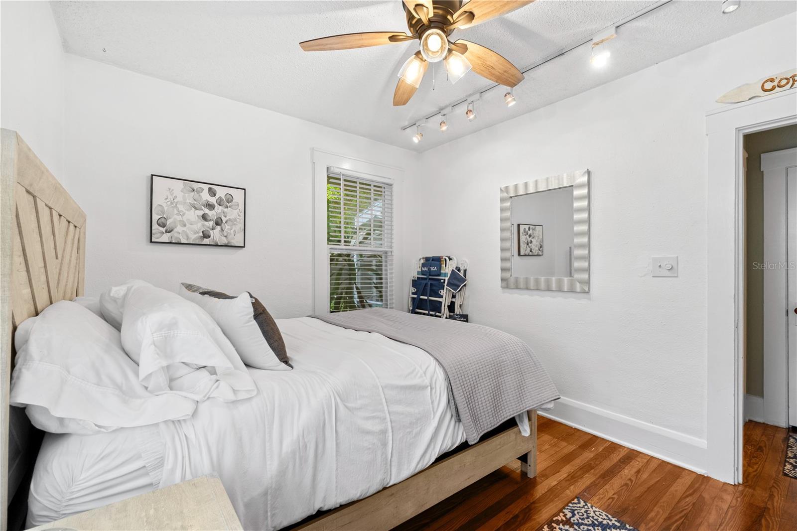 J H HUMPHRIES - Residential