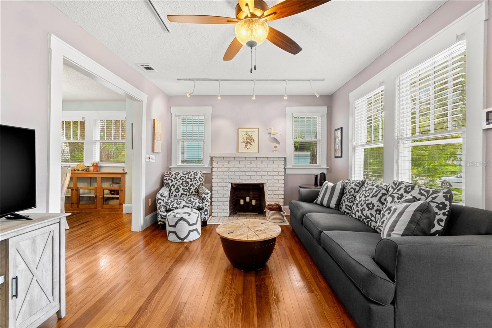 J H HUMPHRIES - Residential