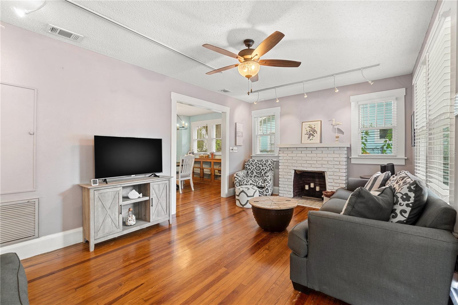 J H HUMPHRIES - Residential