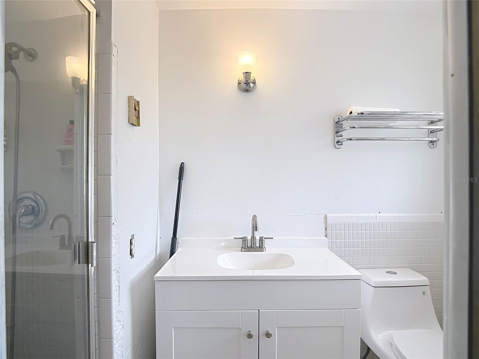 HOLIDAY - Residential