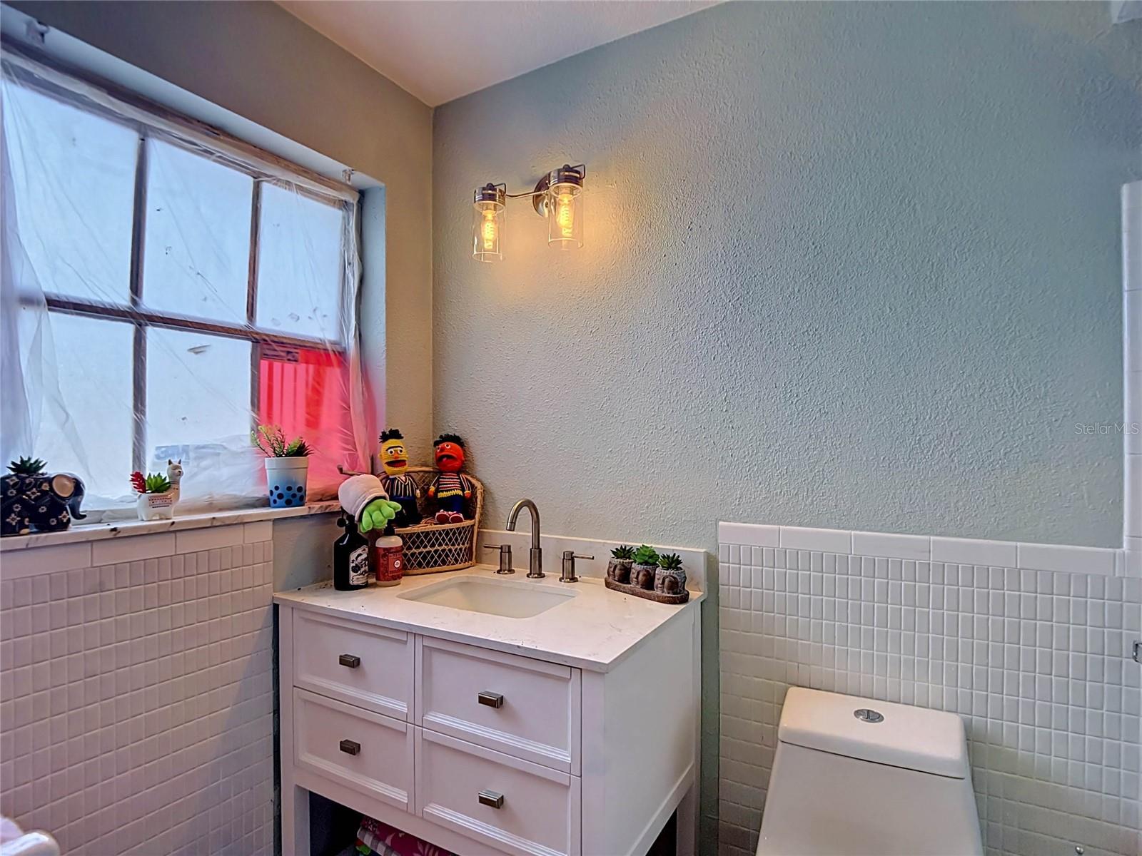HOLIDAY - Residential