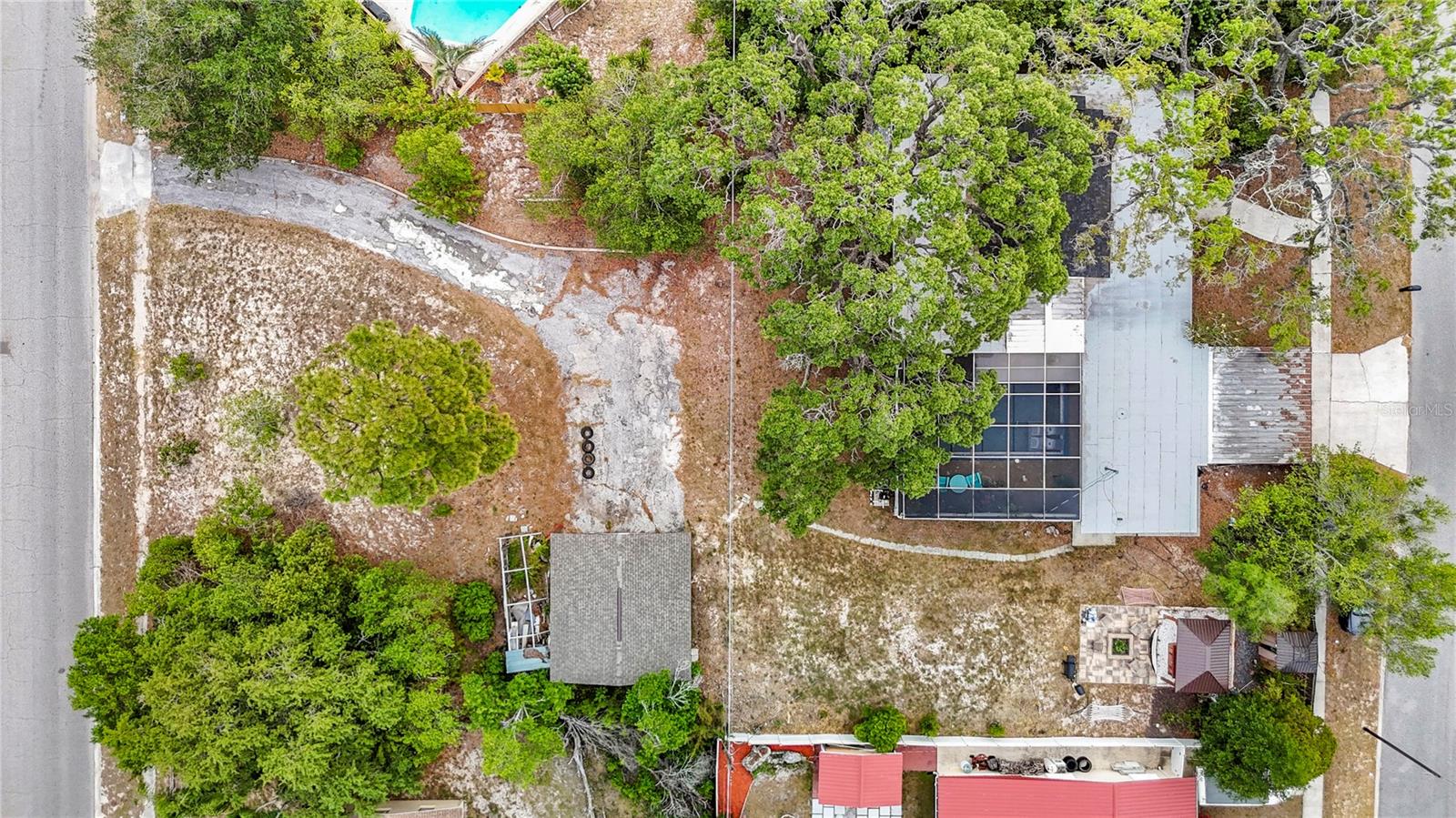 HOLIDAY - Residential