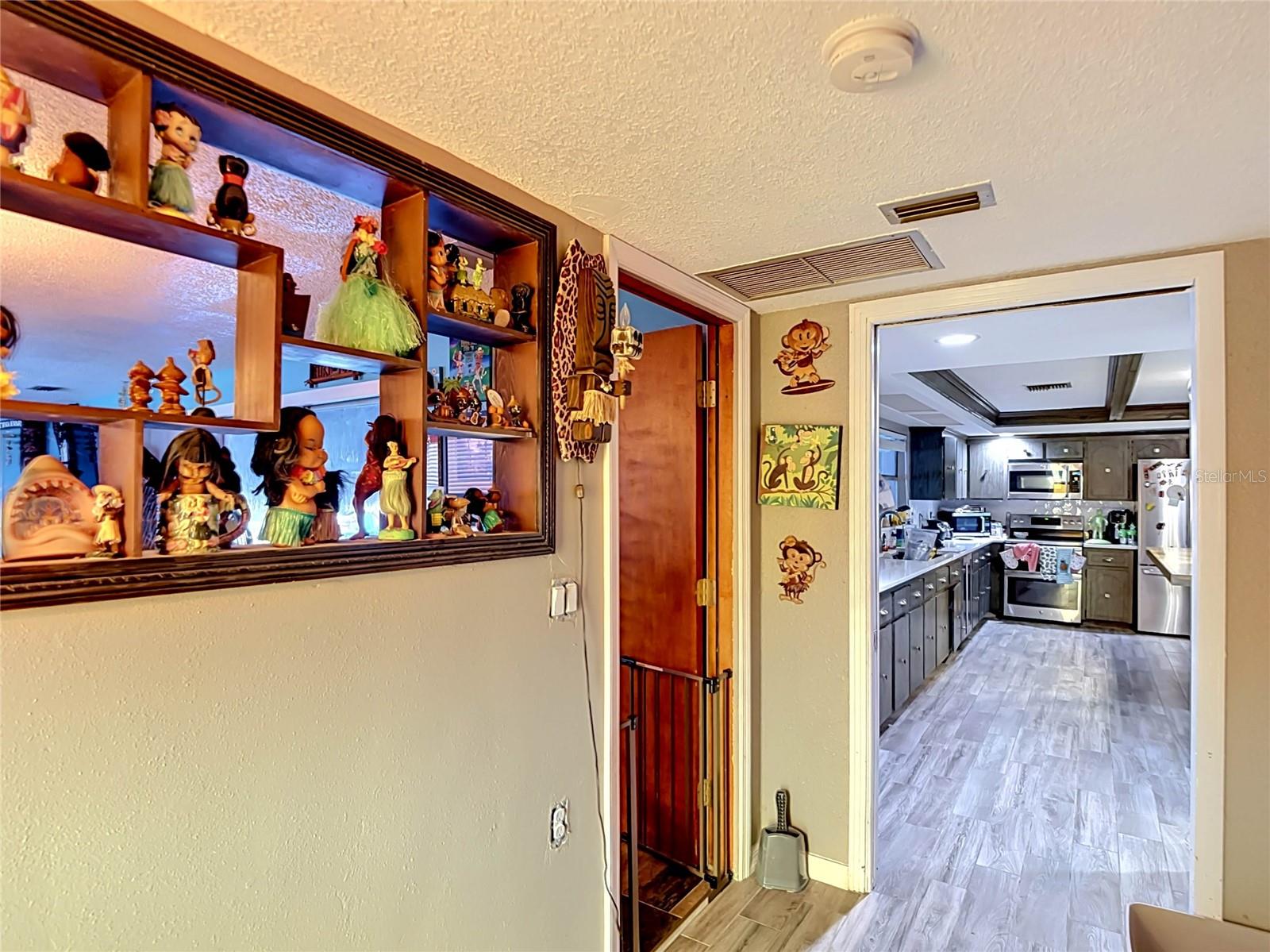 5433 FRONT DRIVE