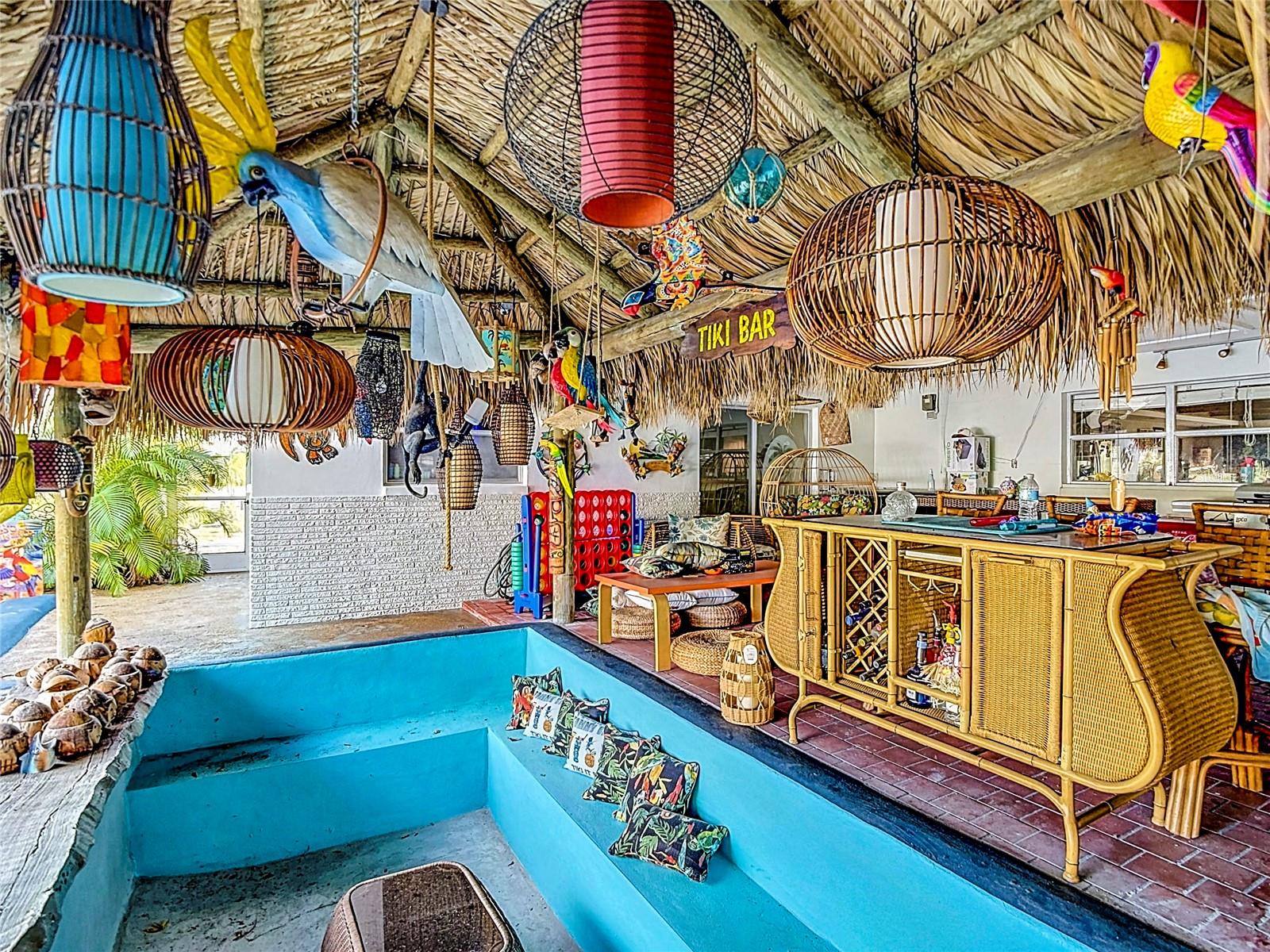 HOLIDAY - Residential