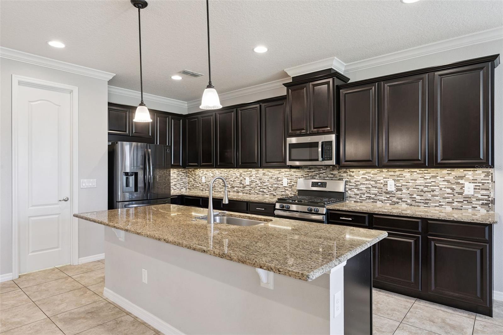 553 AUTUMN ASH DRIVE