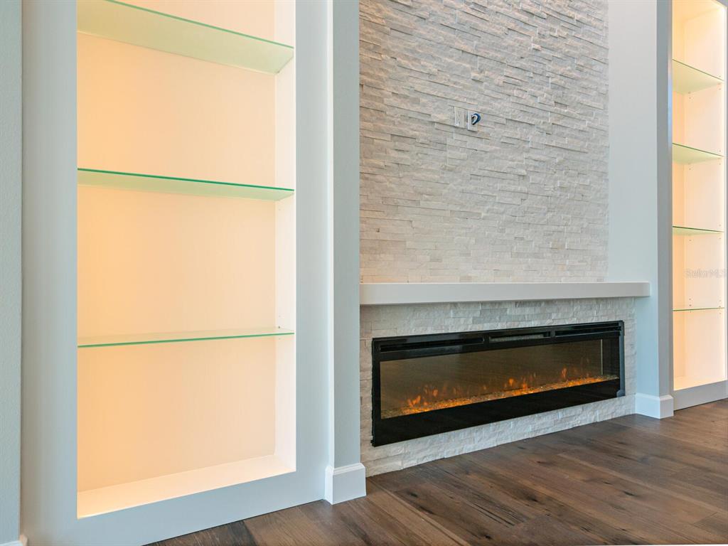 OYSTER BAY ESTATES - Residential