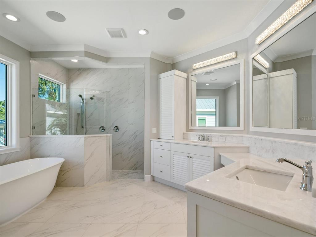 OYSTER BAY ESTATES - Residential