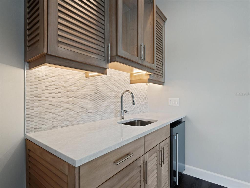 OYSTER BAY ESTATES - Residential