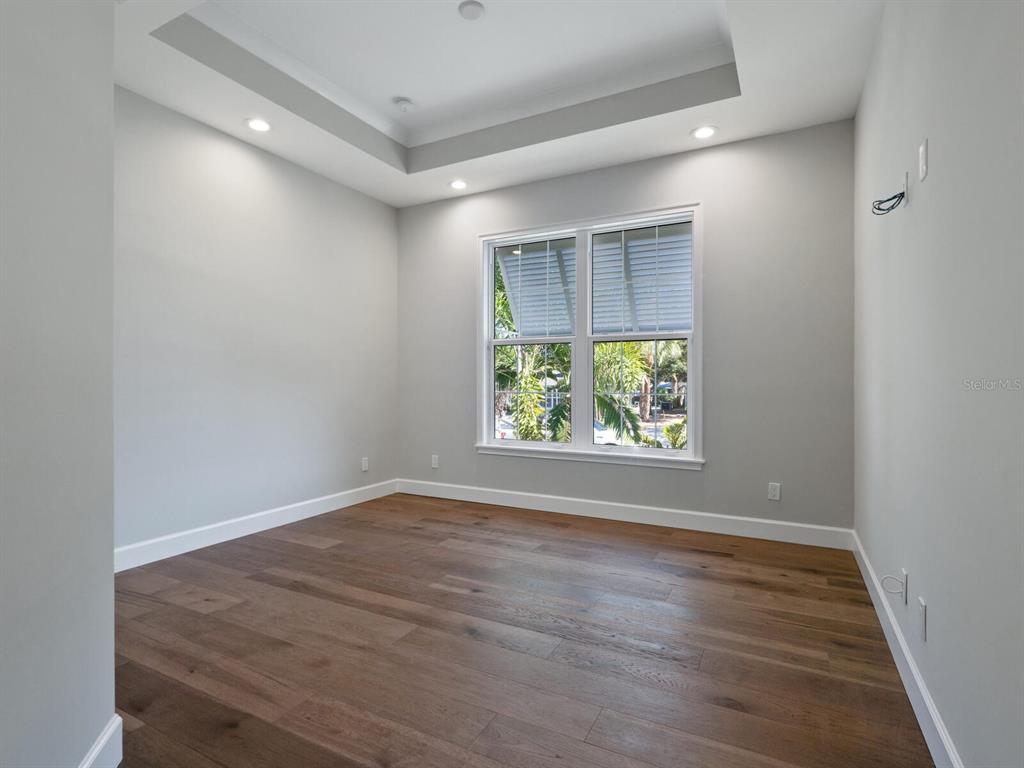 OYSTER BAY ESTATES - Residential