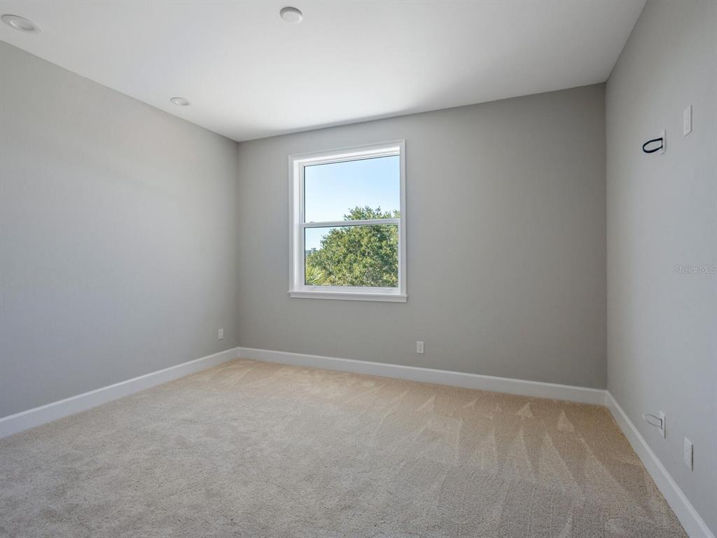 OYSTER BAY ESTATES - Residential